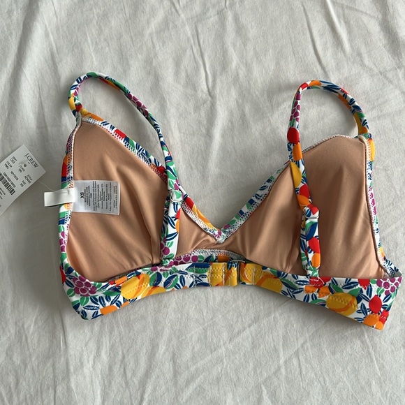 NWT J.Crew French Bikini Top 🍇 - Picture 3 of 5